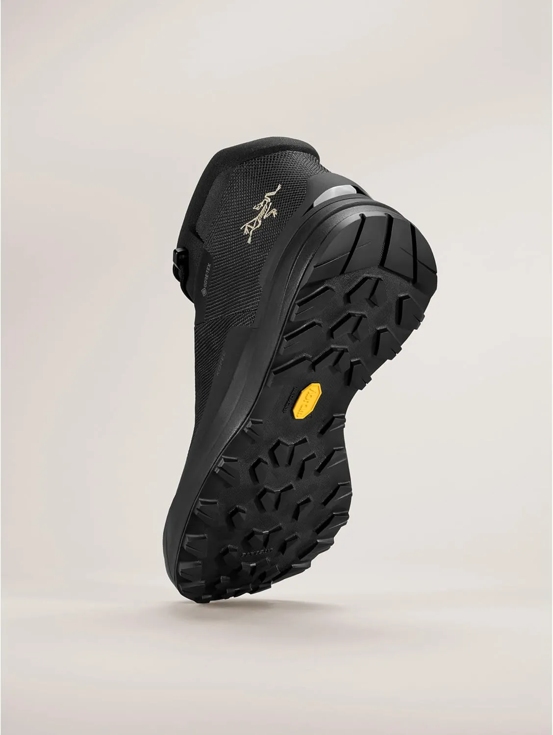 Arc'teryx Kopec Mid GTX Boot Mens | Mid-Height Hiking & Trekking Mens Shoes | Megagrip Outsole - Waterproof Shoe