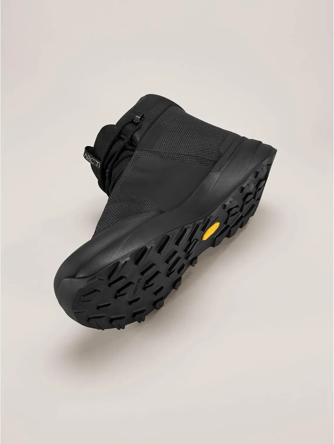 Arc'teryx Kopec Mid GTX Boot Mens | Mid-Height Hiking & Trekking Mens Shoes | Megagrip Outsole - Waterproof Shoe