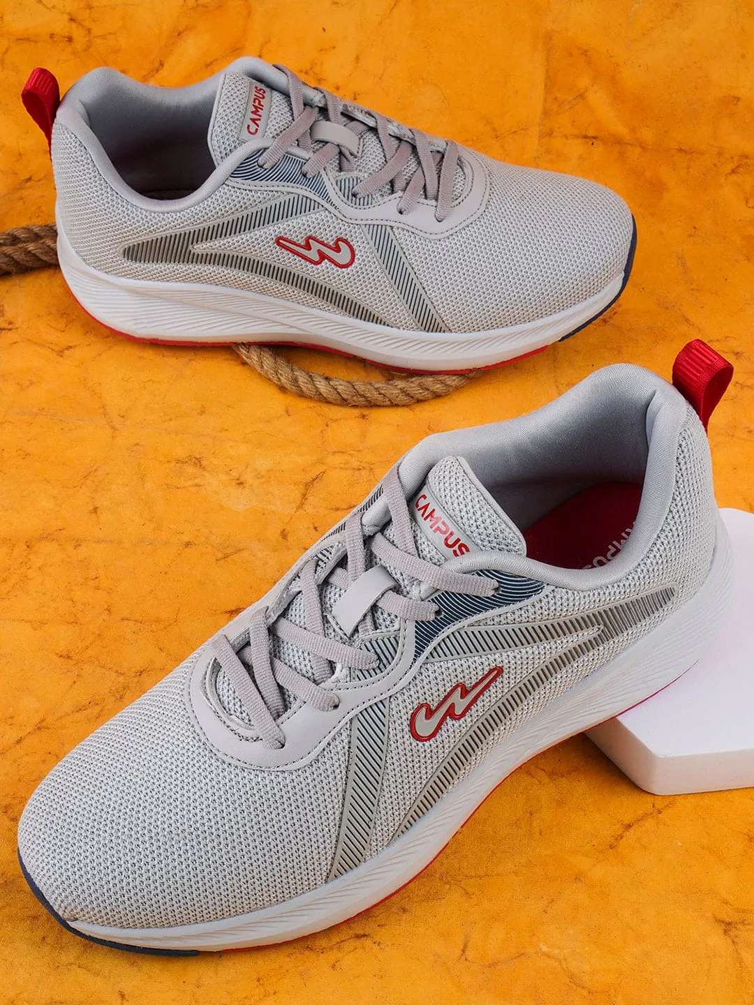 AVANT Grey Men's Running Shoes