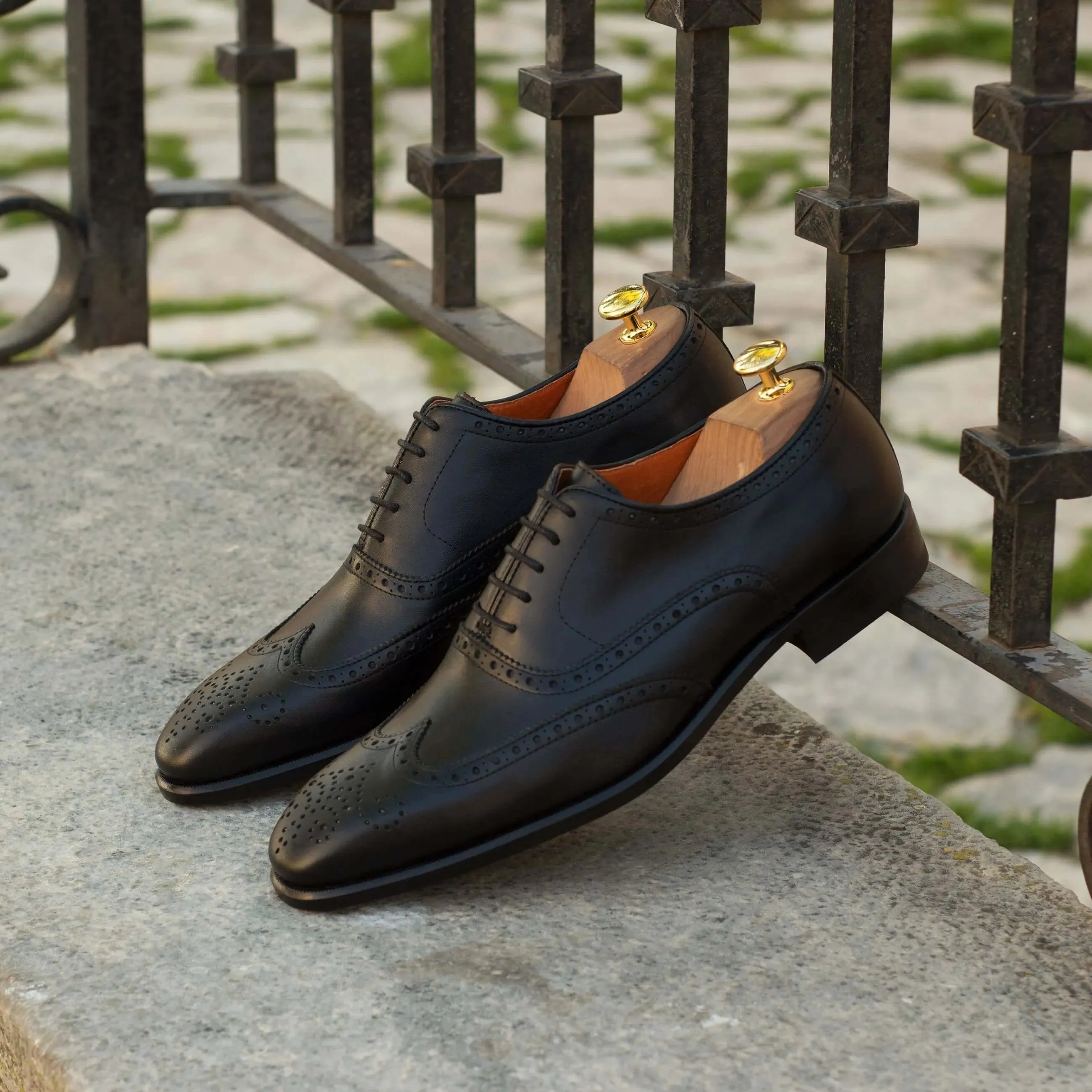 Awan Full Brogue shoes