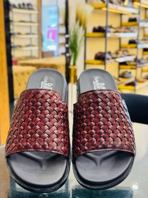 BRAIDED BROWN SLIPPERS