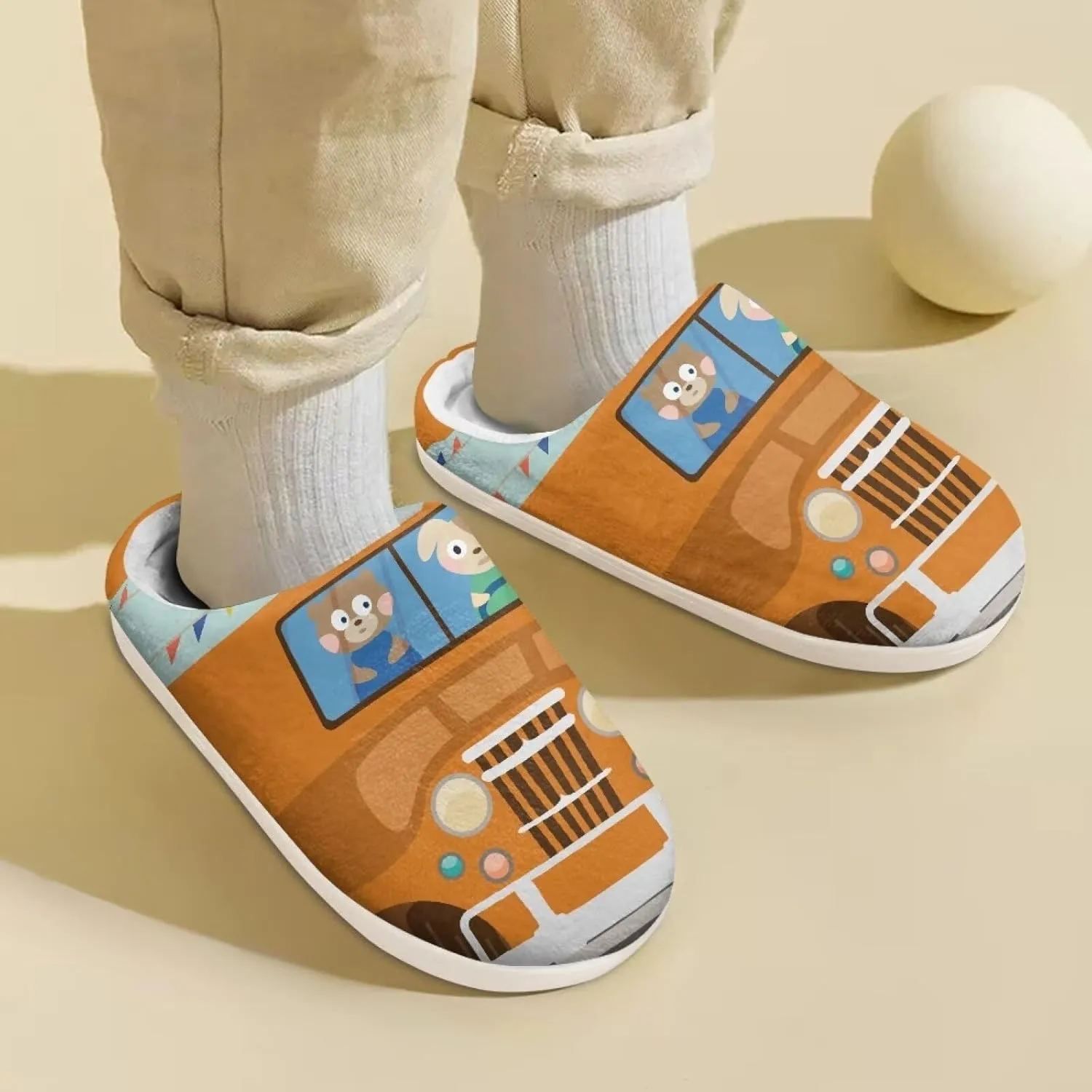 GOSTONG Kids Winter Slippers Warm Fuzzy Lining Cosy Home Slippers Girls Boys Easy Slip-ins Non Slip Kids Shoes White US 9-15