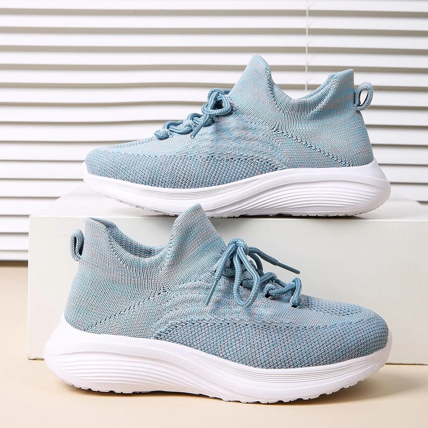 Kids Running Shoe Comfortable Lightweight Breathable Walking Shoes Lace-Up Sneakers Mesh Workout Casual Sports Barefoot