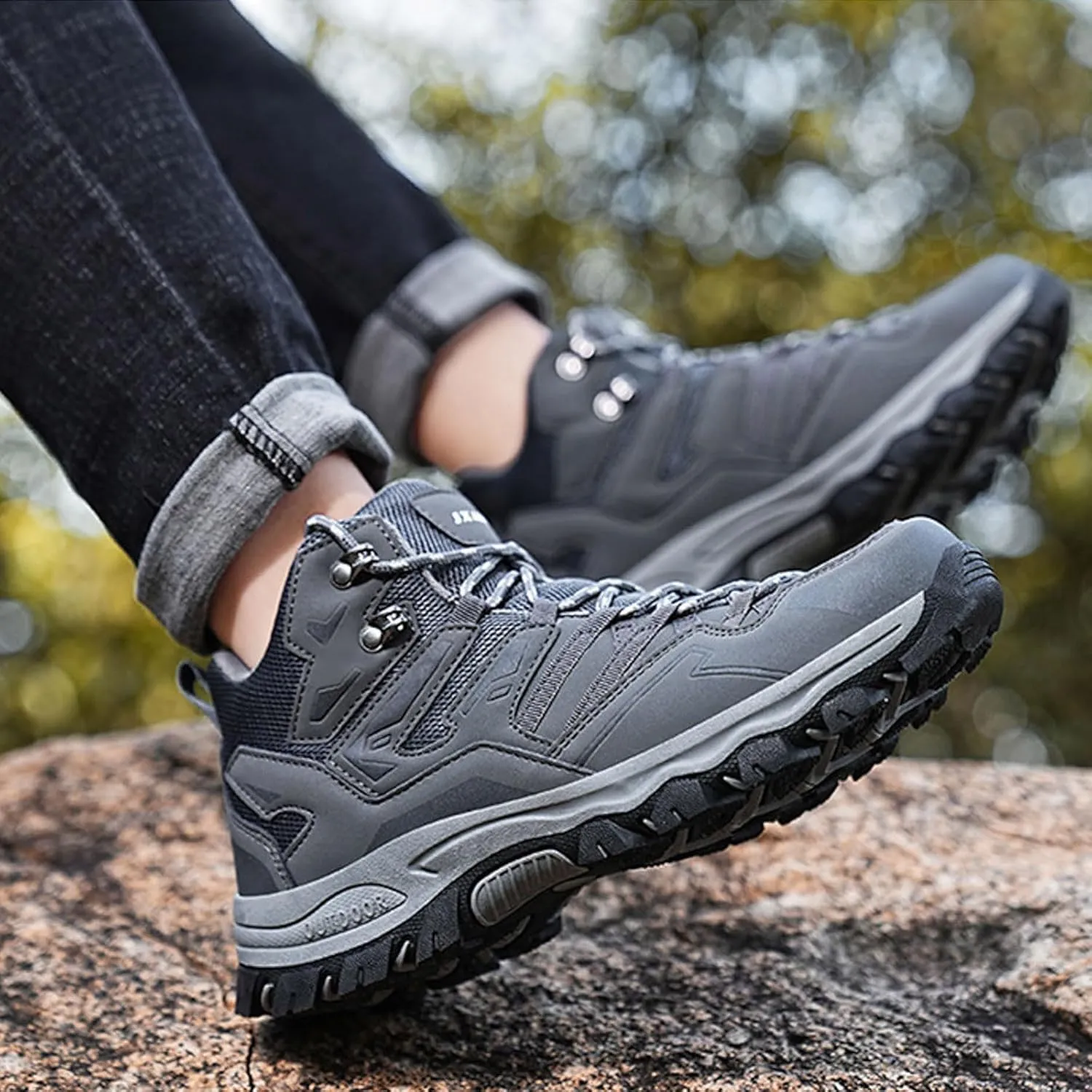 Men and Winter Hiking Shoes High Top Climbing Hiking Outdoor Casual Sports Shoes Outdoor Casual for Men