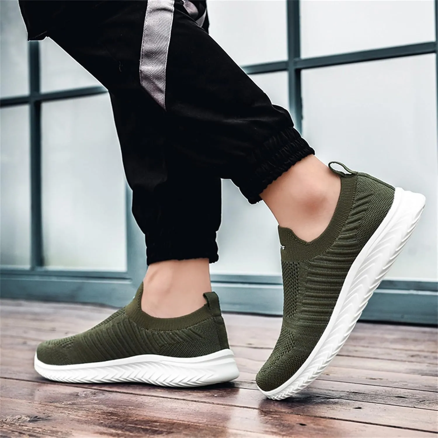 Men's Comfortable Diabetic Shoes Breathable Casual Comfortable Walking Sneaker Convenient Elderly Slip On Shoes