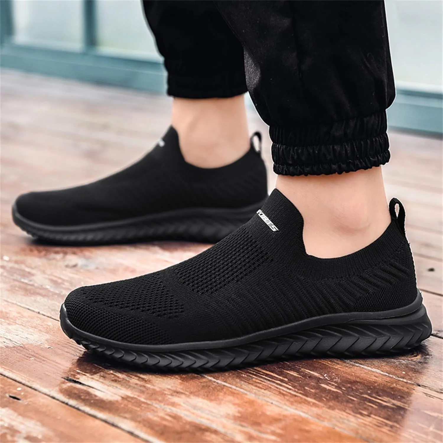 Men's Comfortable Diabetic Shoes Breathable Casual Comfortable Walking Sneaker Convenient Elderly Slip On Shoes