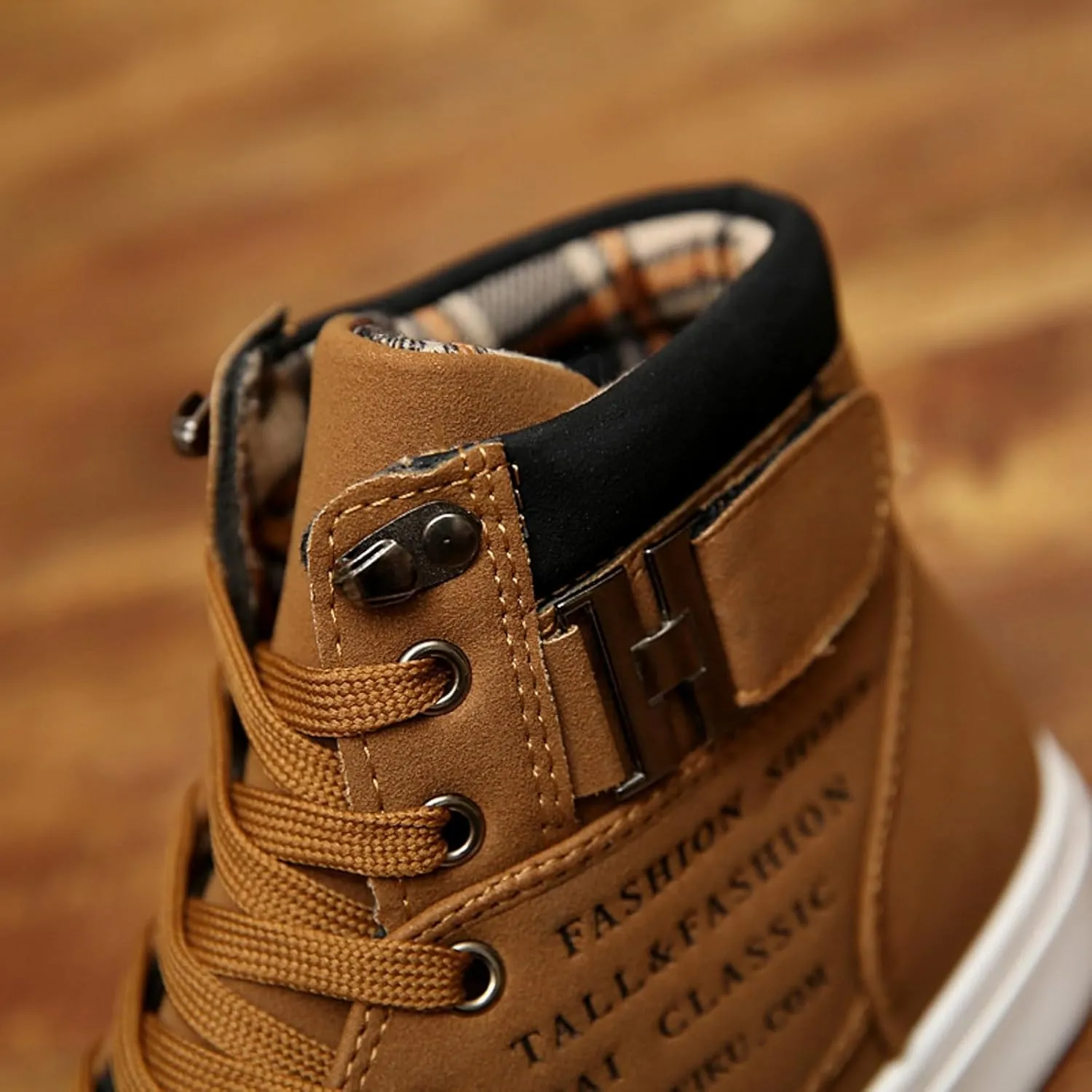Men's High Top Sneakers Retro Casual Lace Up Sport Shoes Flat Bottom Walking Boots Outdoor Men Ledge Mid Boot