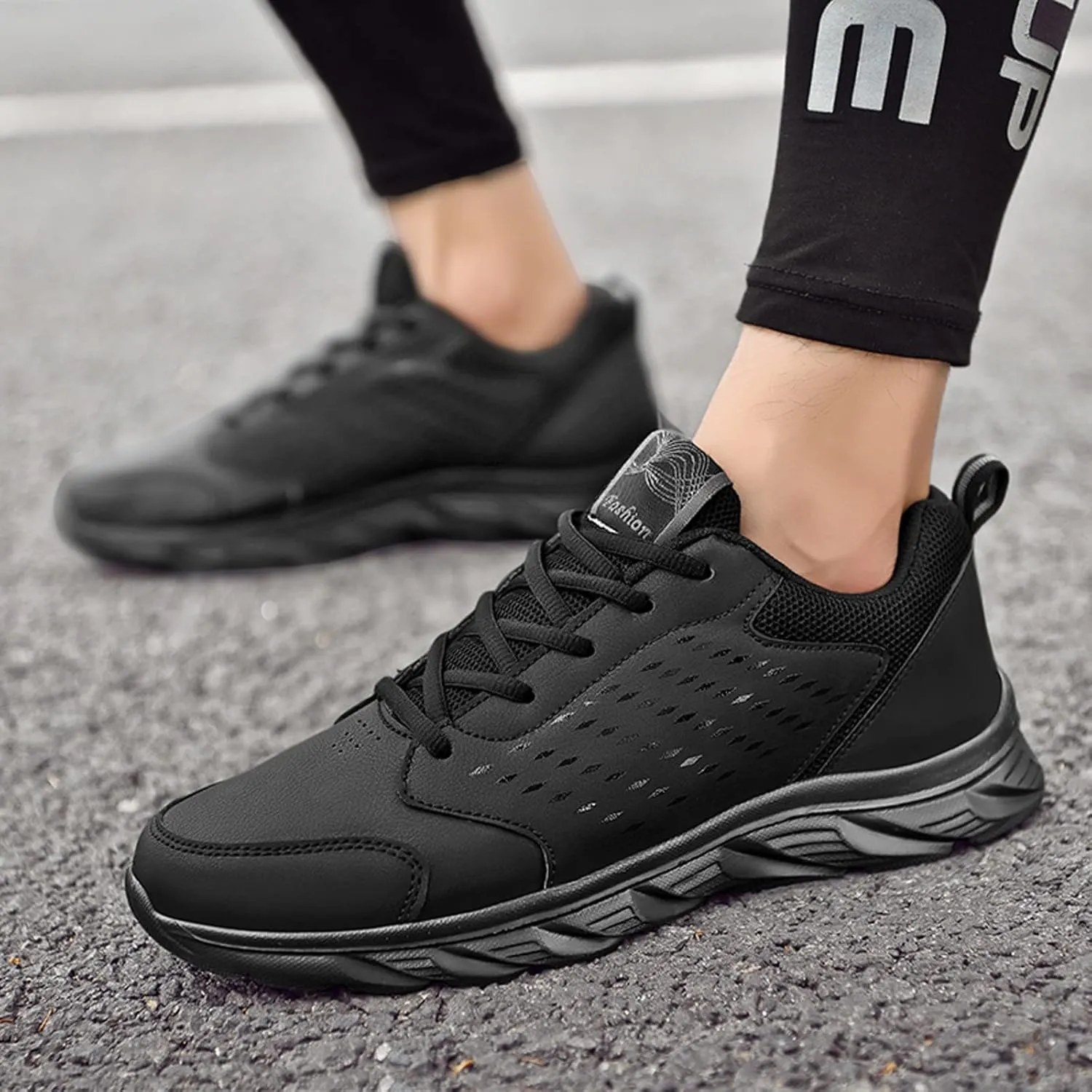 Mens Shoes Casual Leather Lace Up Solid Color Casual Fashion Simple Shoes Running Reserved Footwear Mens Sneaker