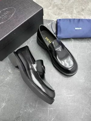 MSE078 Prada Brushed Leather Loafers / Size7-12