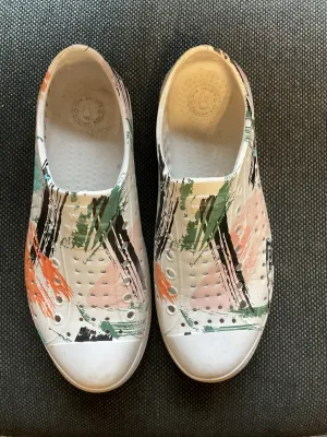 Native Shoes Men's 4/Women's 6