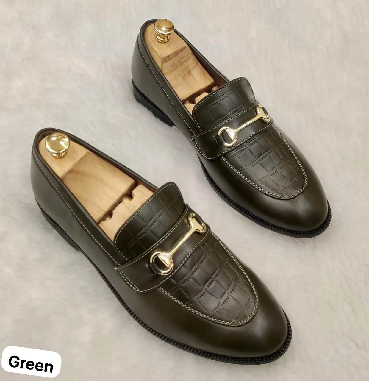 New Men Fashion Moccasins