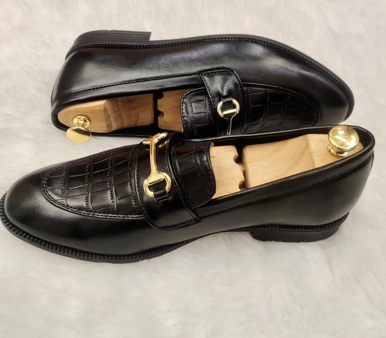 New Men Fashion Moccasins