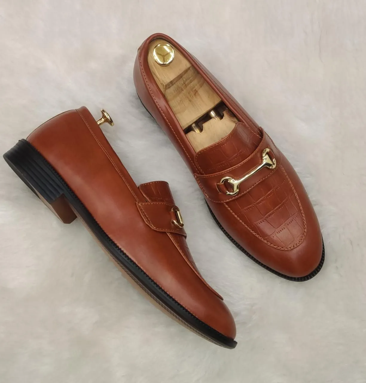 New Men Fashion Moccasins