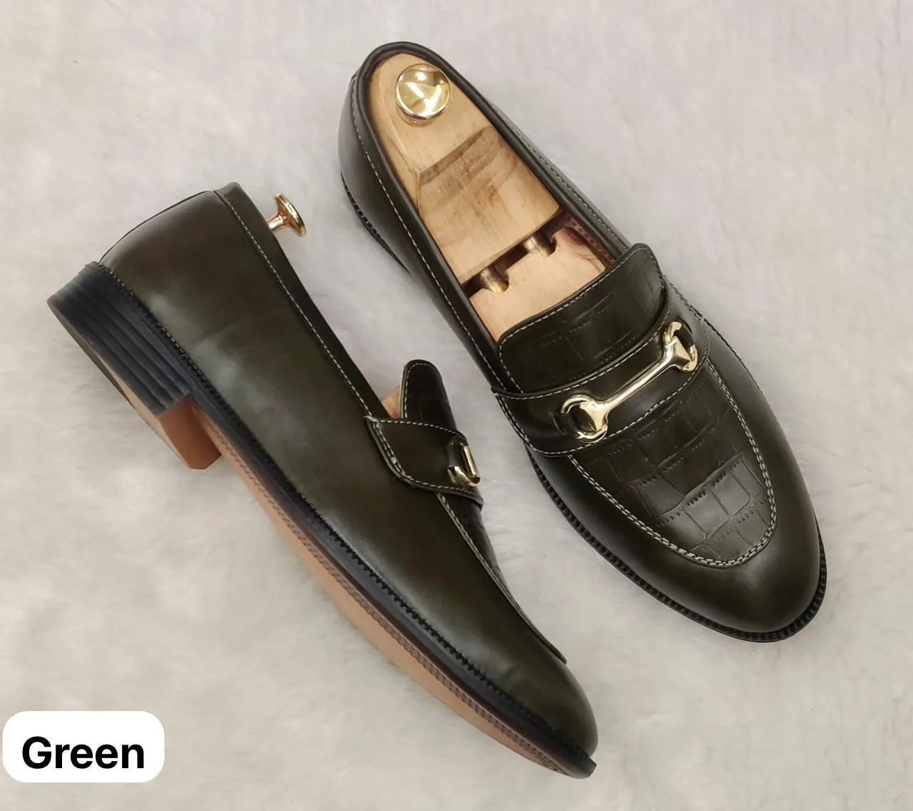 New Men Fashion Moccasins
