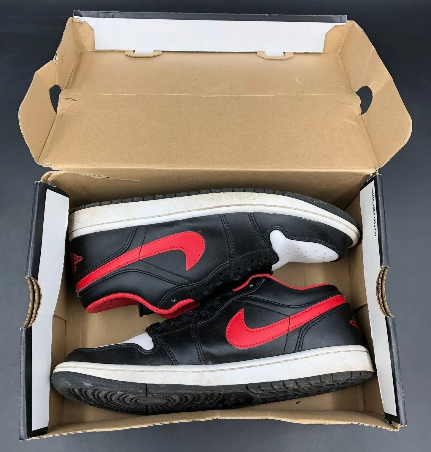 Nike Air Jordan 1 Low Men's 'White Toe' & Black/Red Sneakers - Size 8 ( COA)