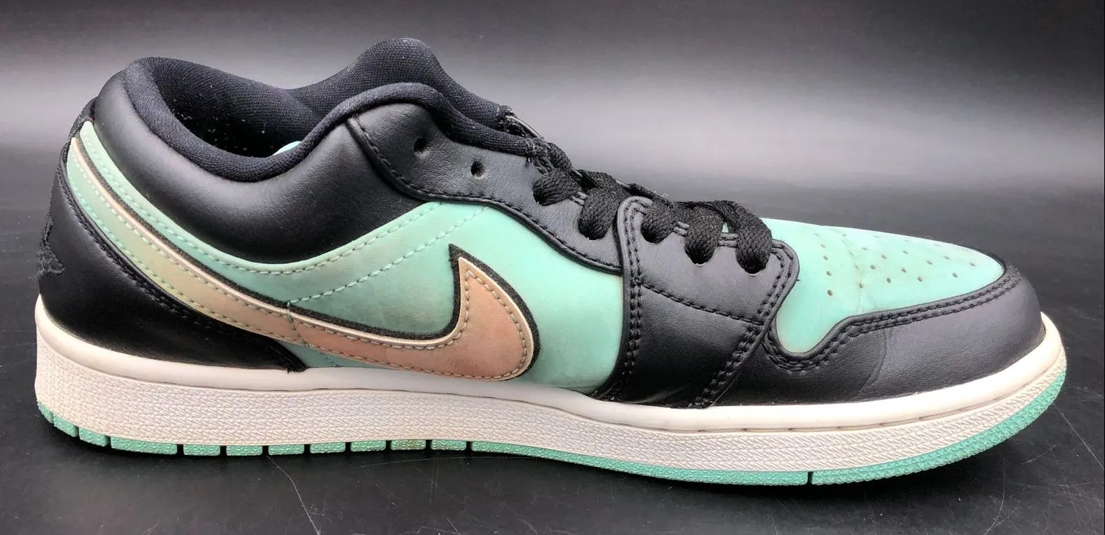 Nike Jordan 1 Low SE 'Tropical Twist' Men's Teal/Black Sneakers - Sz 8.5 ( COA)