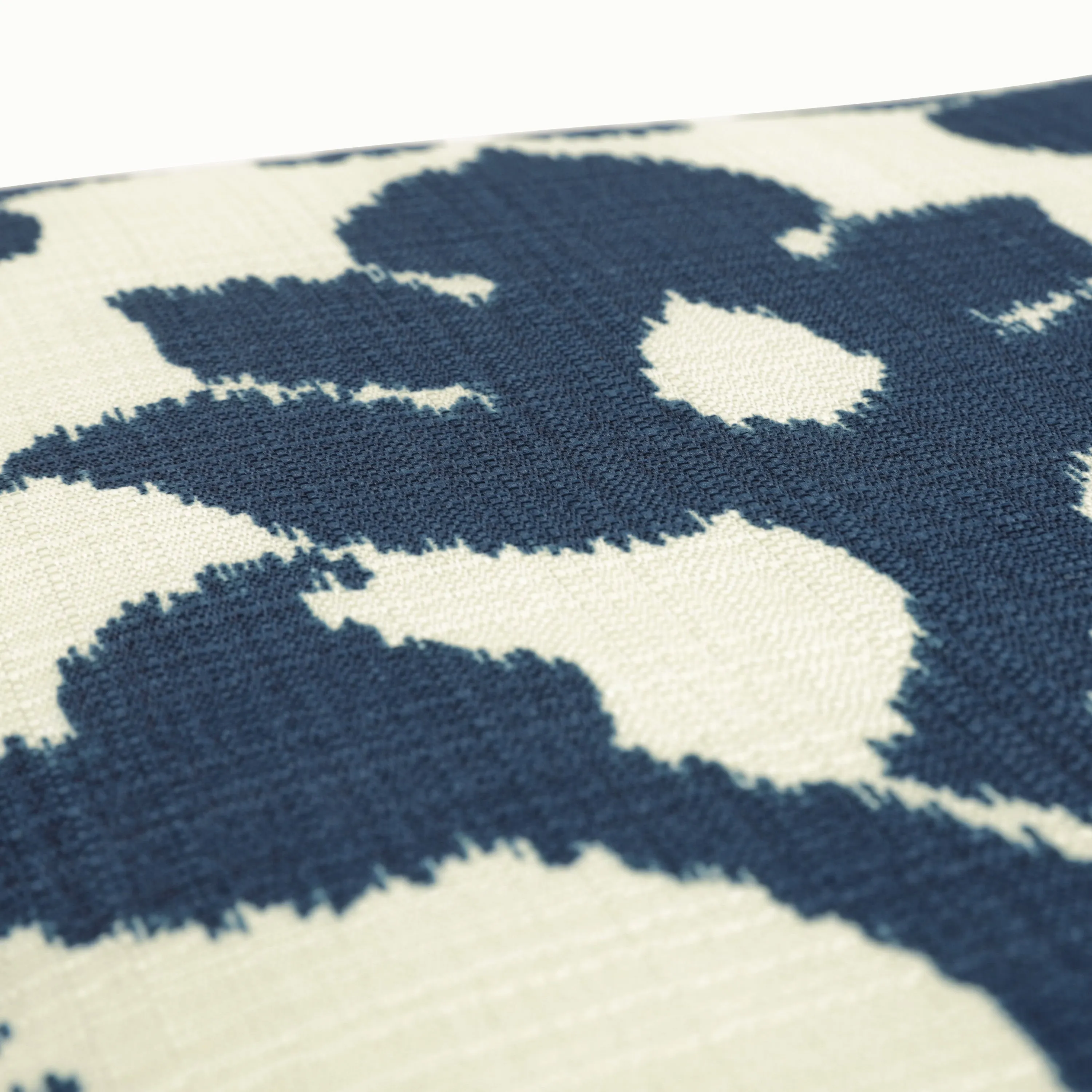 Outdoor/Indoor Basalto Navy Rectangular Throw Pillow (Set of 2)