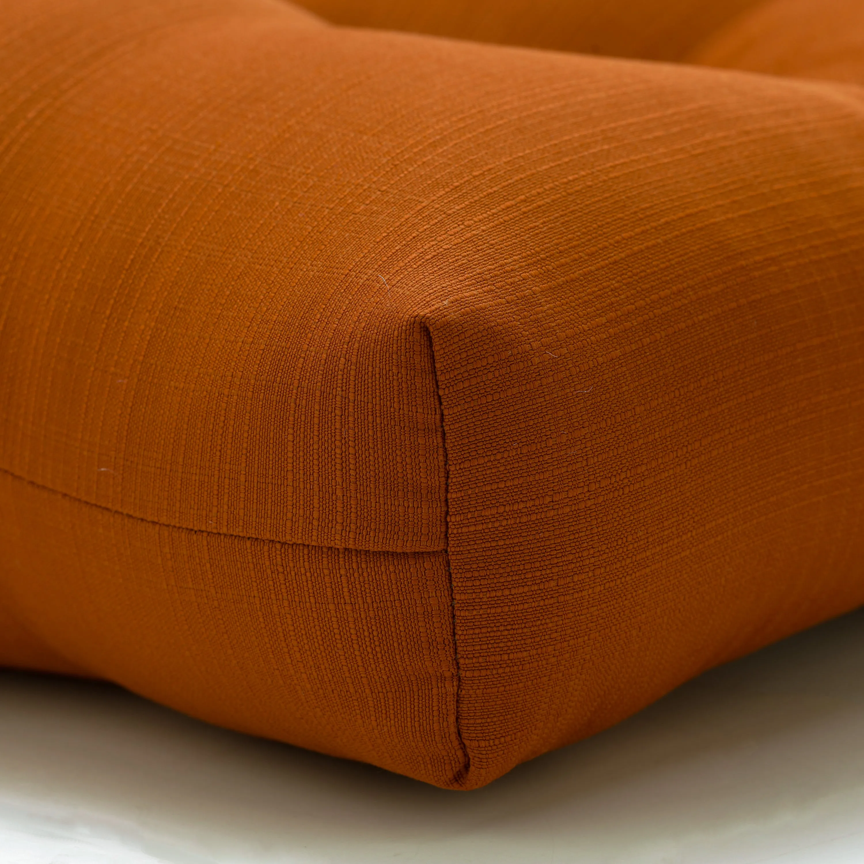 Outdoor/Indoor Solid Cinnabar 60" Blown Bench