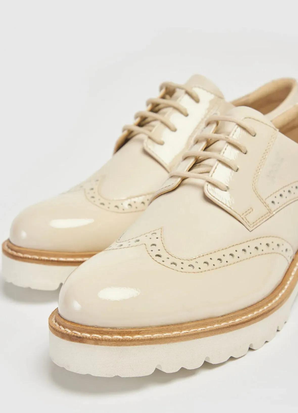 Pod Kortney Ladies Lace Up Brogue