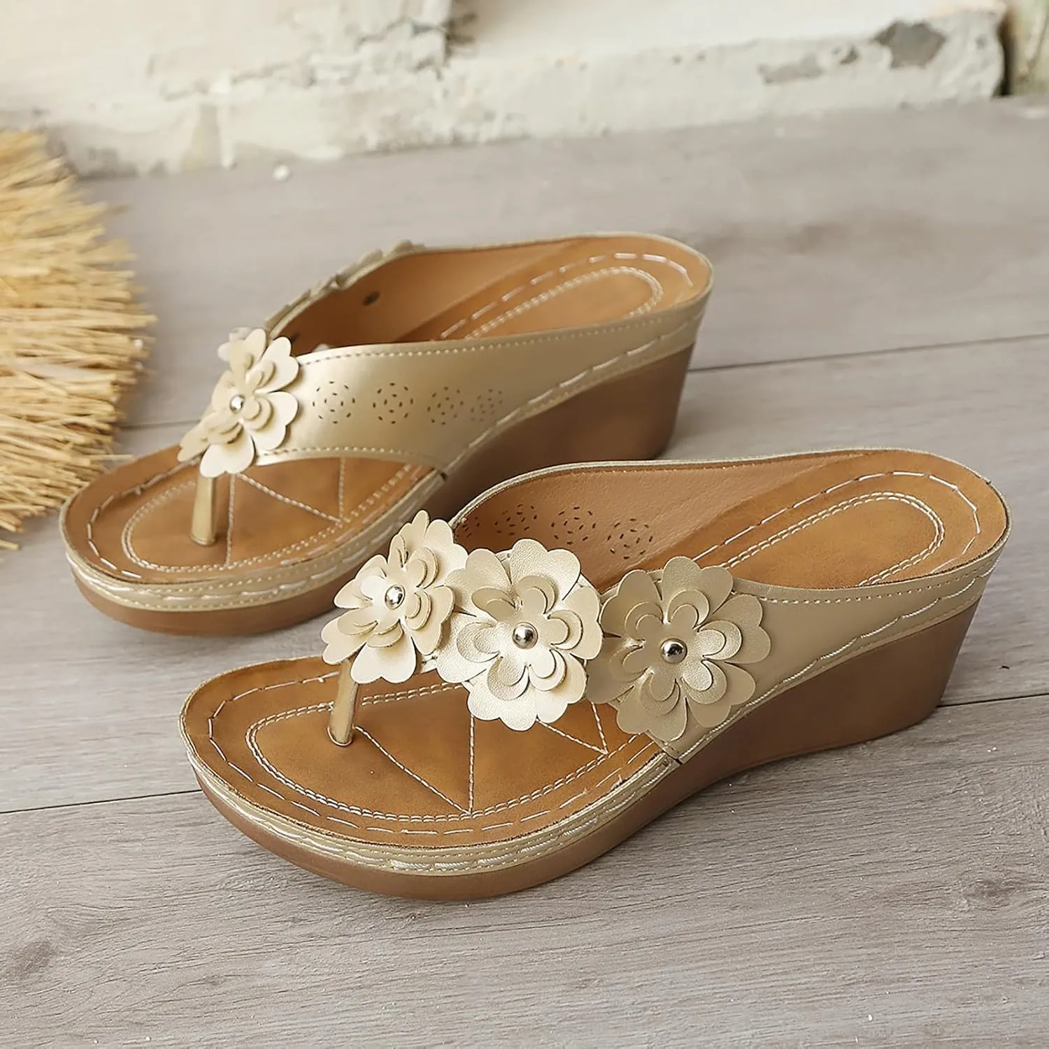Sandals for Women Comfortable Wedge Platform Flip Flops Flat Open Toe Silppers Dressy Casual Walking Shoes Chic Flower Beach Vacation Sandals with Arch Support