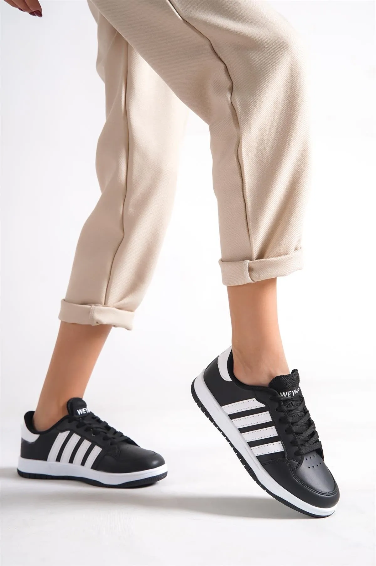 Women's Black Flat Sole Lace-Up Casual Sneaker Sports Shoes