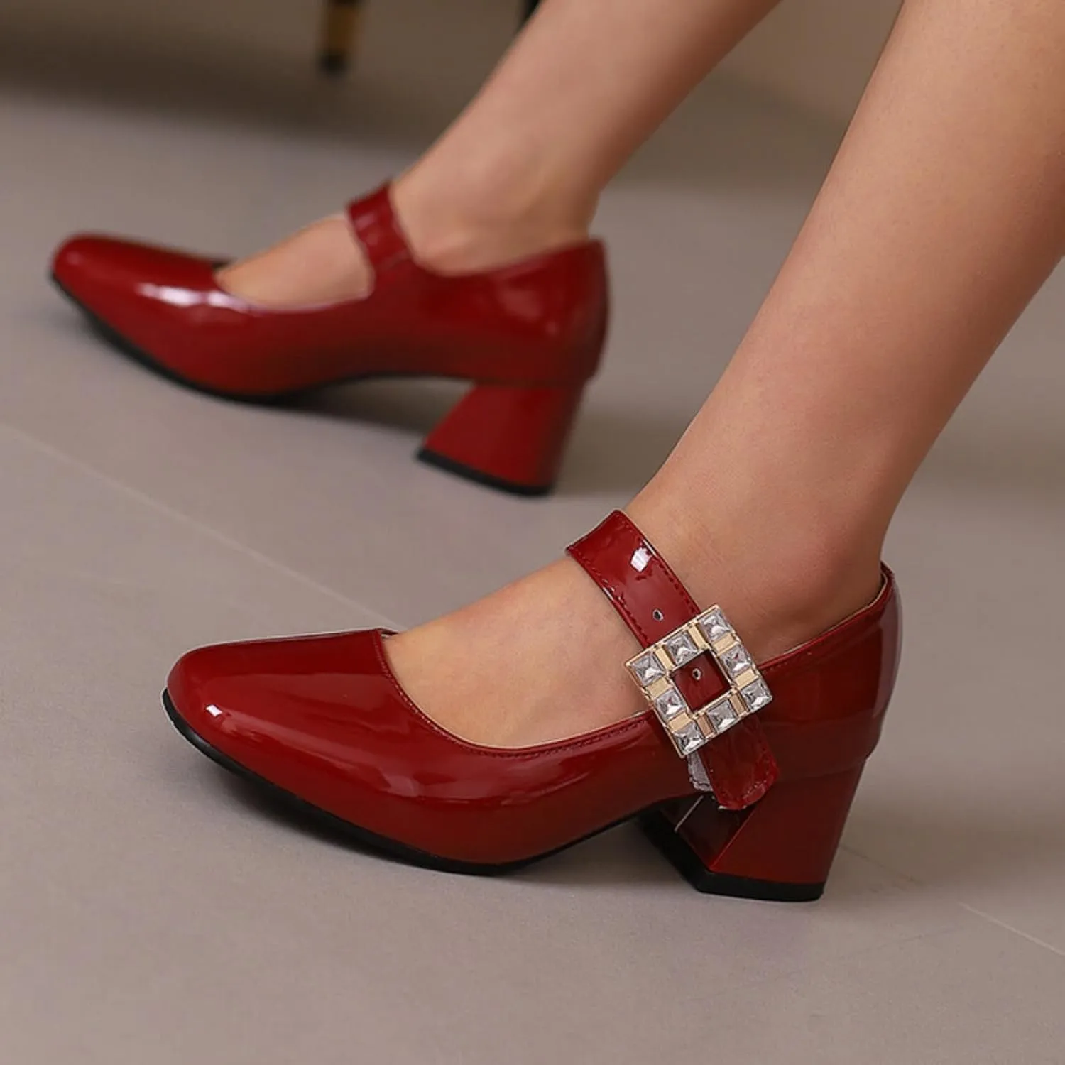 Women's Mary Jane Shoes Square Closed Toe Low Chunky Heel Block Adjustable Ankle Strap Rhinestone Buckle Wedding Party Prom Dress Pumps