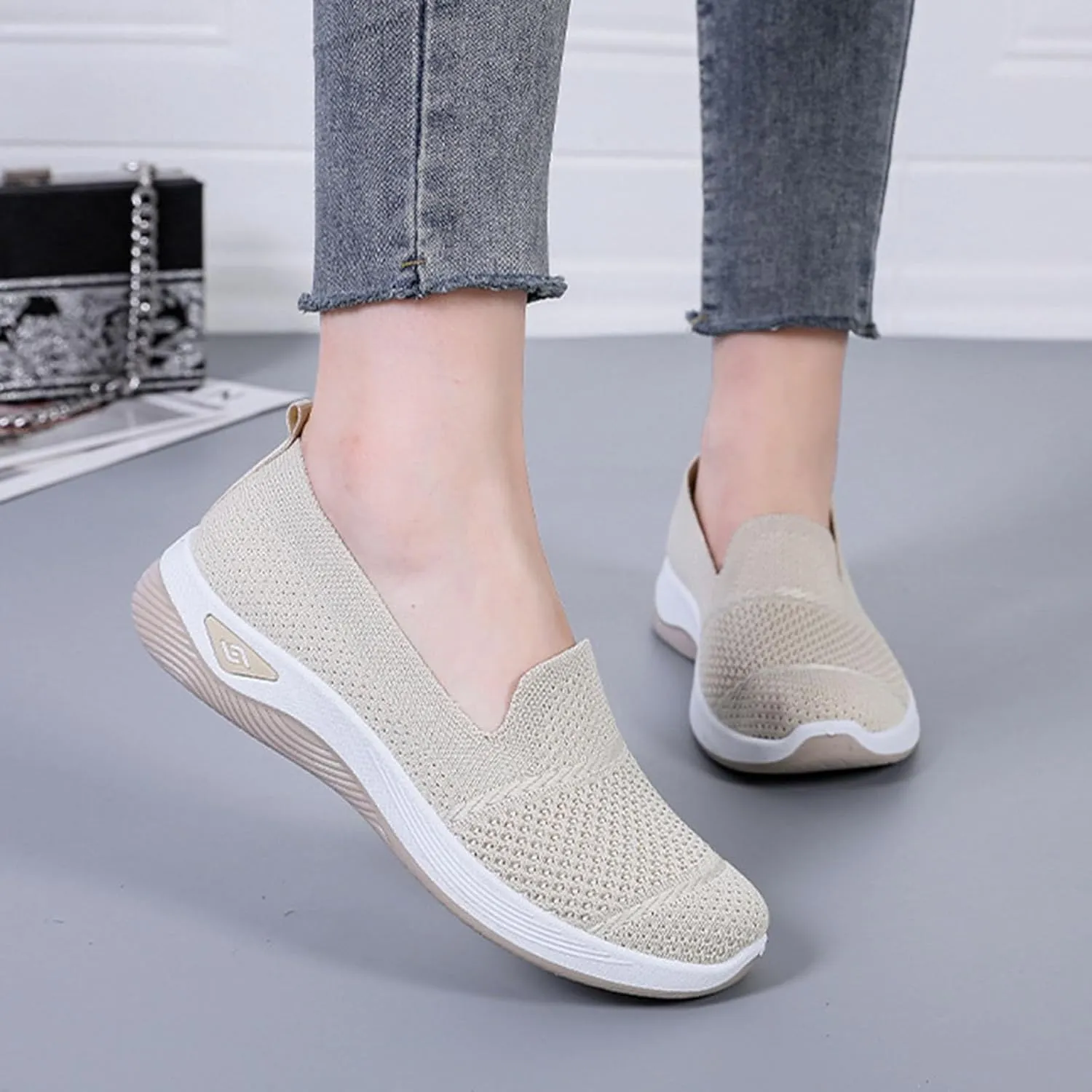 Women's Mesh Flats Shoes Breathable Slip on Shoes Casual Comfort Shoe Plus Size Trendy Shoes Walking Flats Shoe