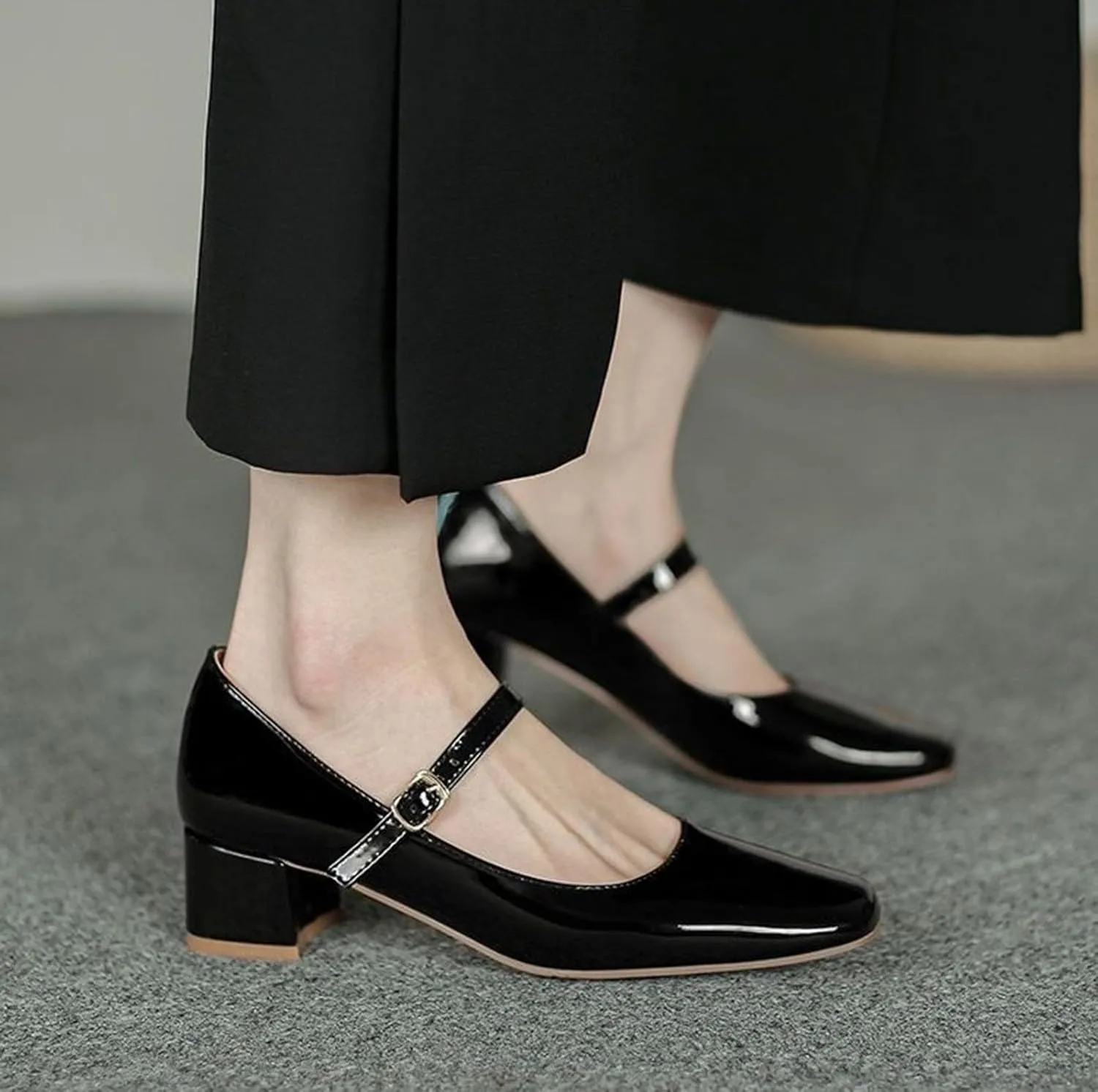 Women's Retro Square Toe Shallow Cut Mary Jane Shoes Fashion Patent Leather Handmade Buckle Low Heels Mary Jane High Heels