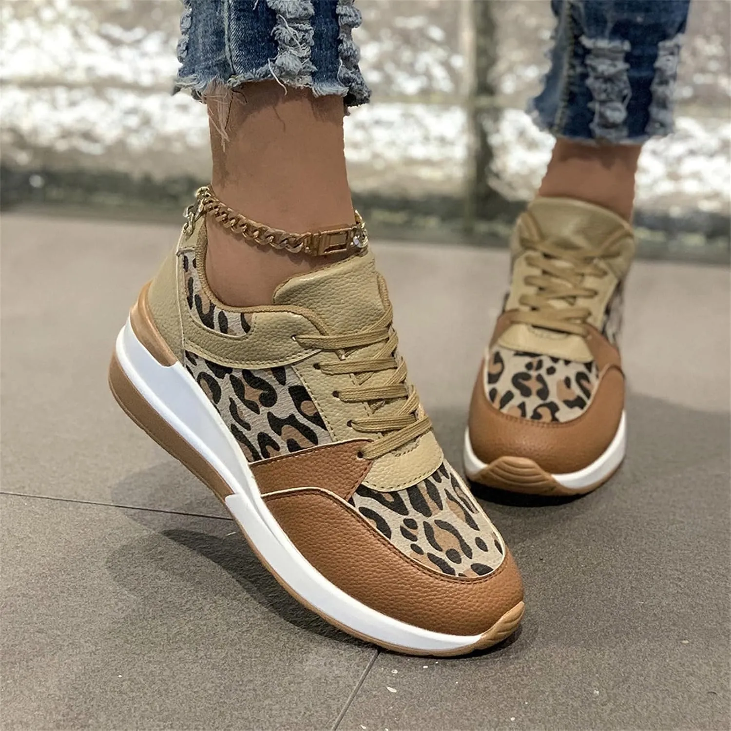 Womens White Sneakers Casual Wedding Shoes for Bride Womens White Tennis Shoes Comfort Cute Casual Slip On Lightweight Loafers for Women 2024 Women's Fashion Sneakers